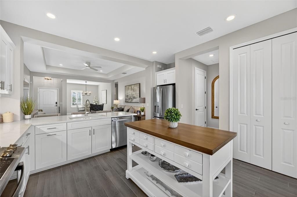 For Sale: $480,000 (3 beds, 2 baths, 1528 Square Feet)