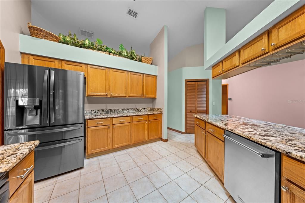 На продажу: $699,900 (4 спален, 2 ванн, 1899 Квадратных фут)