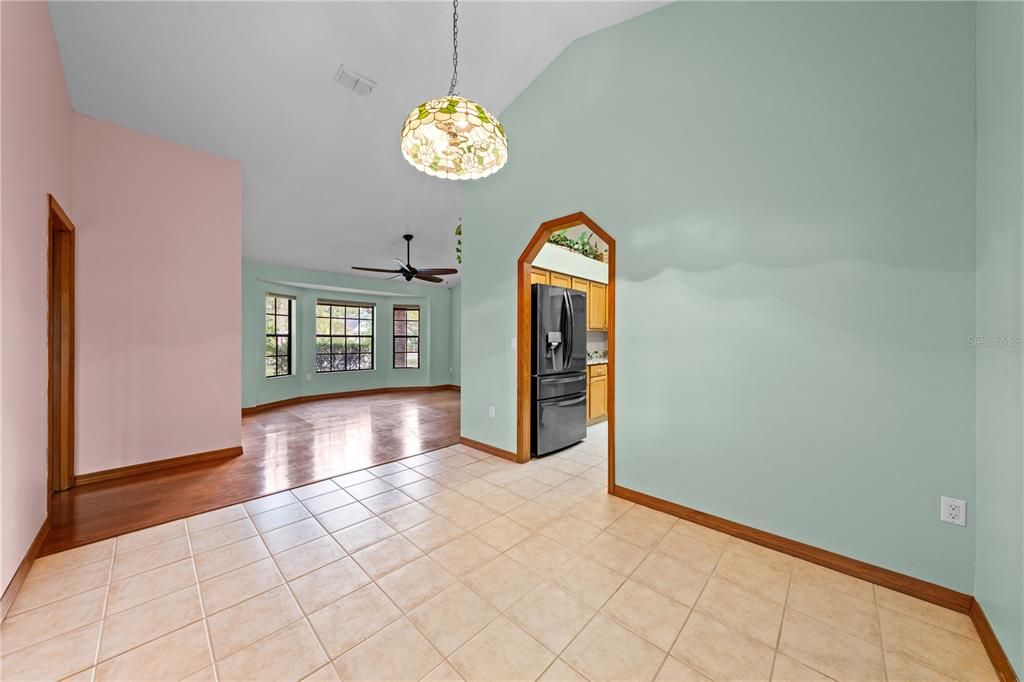 На продажу: $699,900 (4 спален, 2 ванн, 1899 Квадратных фут)