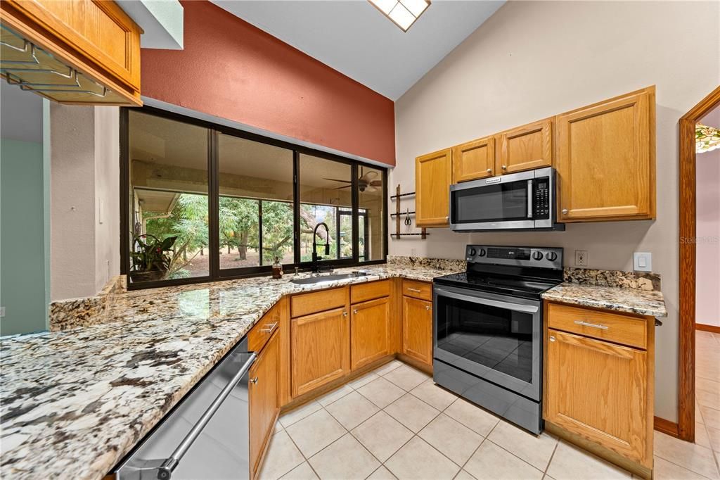 На продажу: $699,900 (4 спален, 2 ванн, 1899 Квадратных фут)