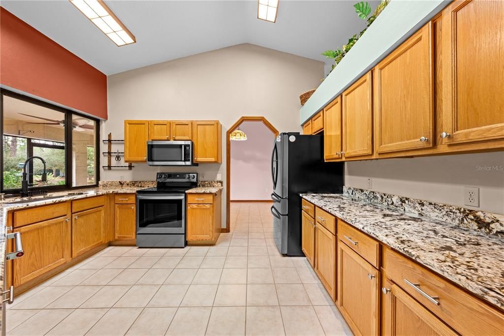 На продажу: $699,900 (4 спален, 2 ванн, 1899 Квадратных фут)