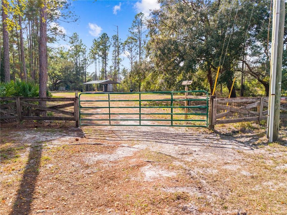 На продажу: $699,900 (4 спален, 2 ванн, 1899 Квадратных фут)