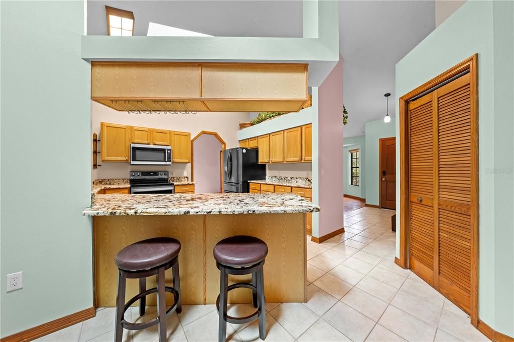 На продажу: $699,900 (4 спален, 2 ванн, 1899 Квадратных фут)