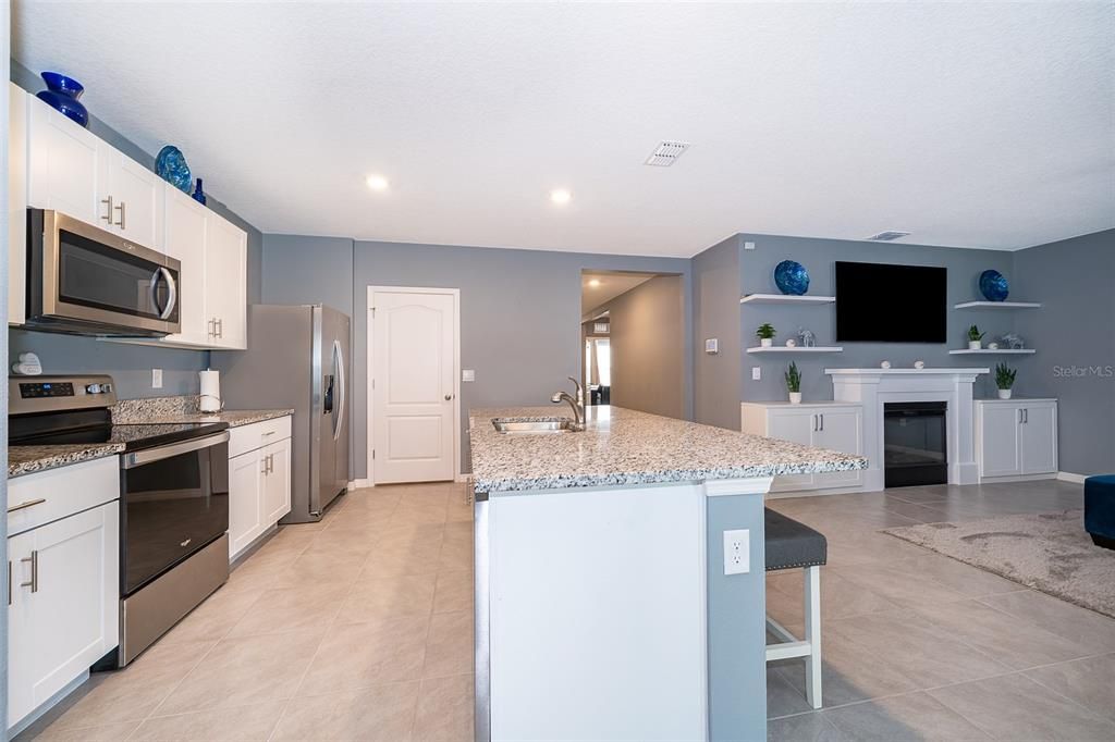 出租: $2,450 (3 贝兹, 2 浴室, 1685 平方英尺)