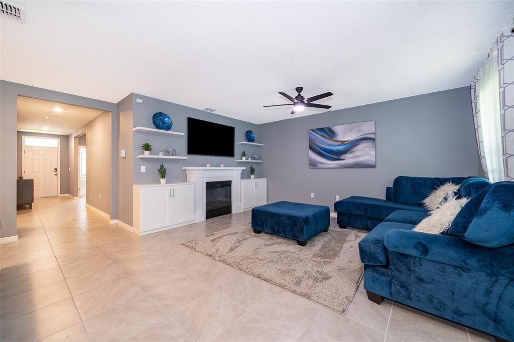 出租: $2,450 (3 贝兹, 2 浴室, 1685 平方英尺)