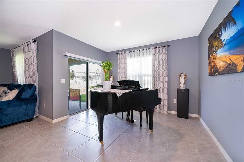 出租: $2,450 (3 贝兹, 2 浴室, 1685 平方英尺)