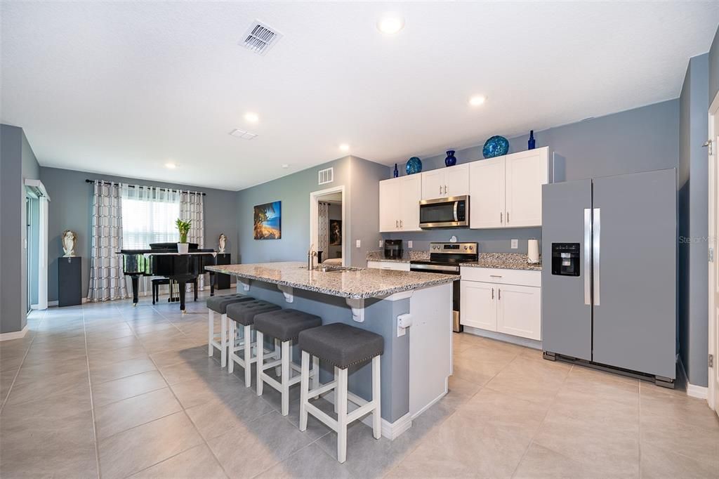 出租: $2,450 (3 贝兹, 2 浴室, 1685 平方英尺)