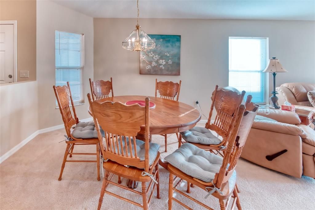 待售: $239,239 (2 贝兹, 2 浴室, 1258 平方英尺)