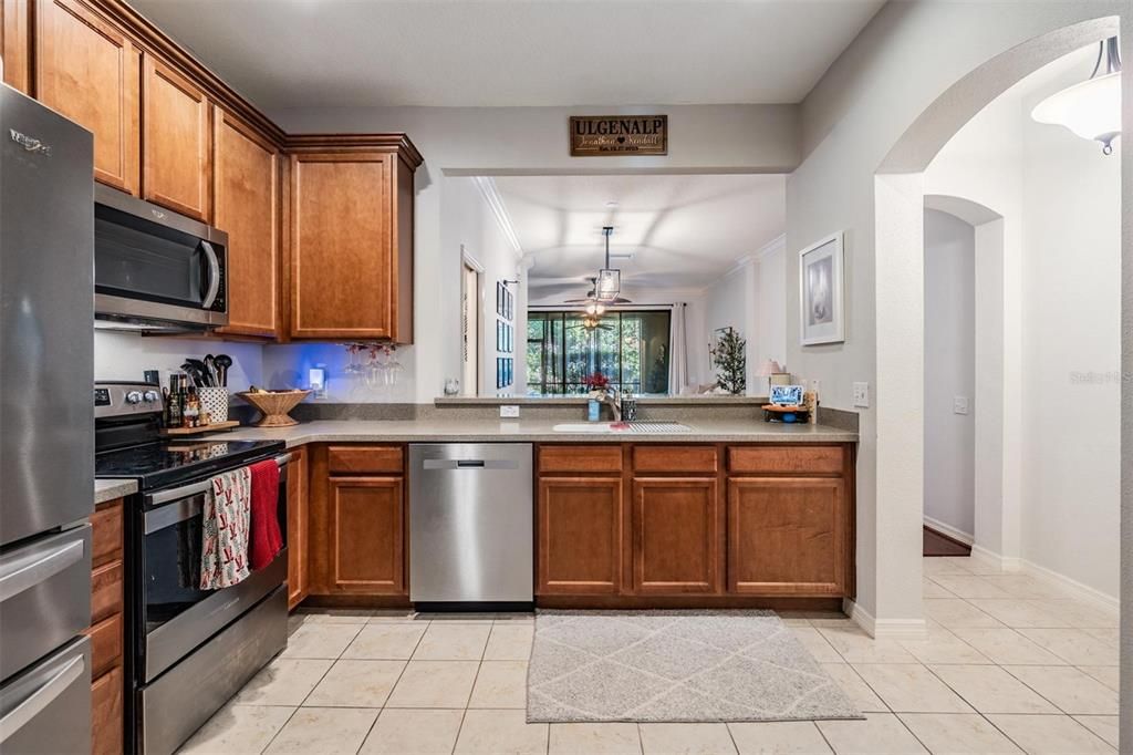 For Sale: $449,000 (2 beds, 2 baths, 1731 Square Feet)