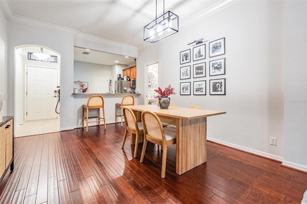 For Sale: $449,000 (2 beds, 2 baths, 1731 Square Feet)