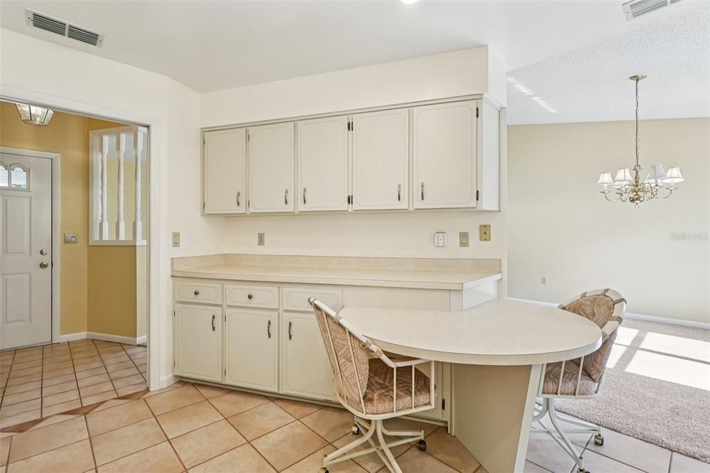 待售: $235,000 (2 贝兹, 2 浴室, 1270 平方英尺)