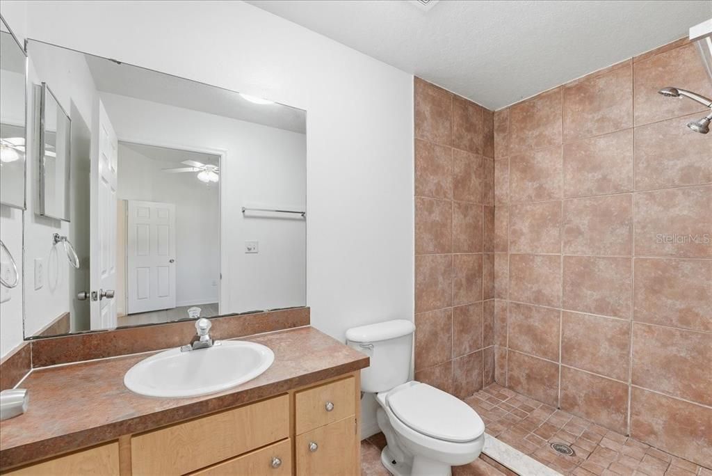 В аренду: $2,095 (3 спален, 2 ванн, 1100 Квадратных фут)