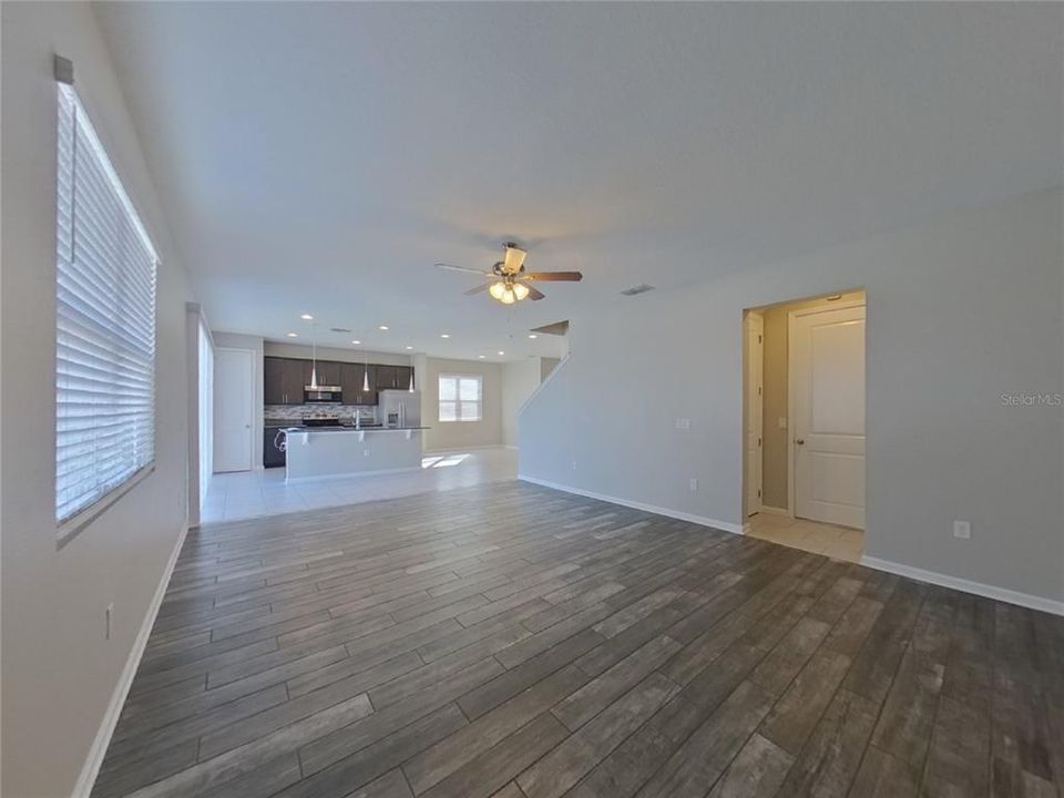 For Rent: $2,449 (3 beds, 2 baths, 2620 Square Feet)