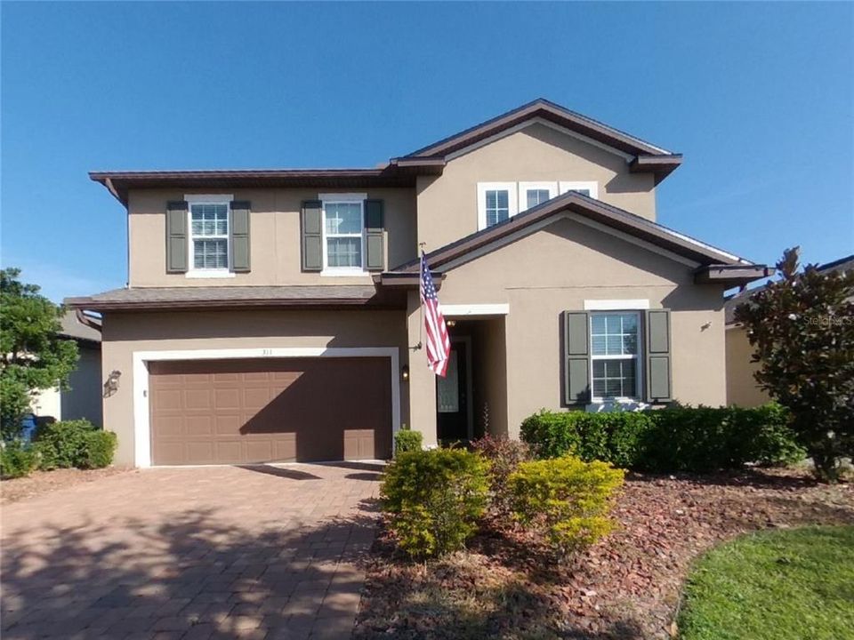 For Rent: $2,449 (3 beds, 2 baths, 2620 Square Feet)