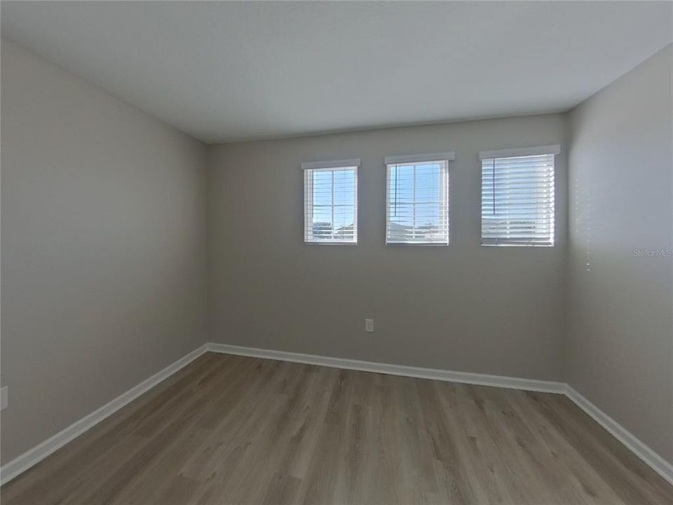 For Rent: $2,449 (3 beds, 2 baths, 2620 Square Feet)