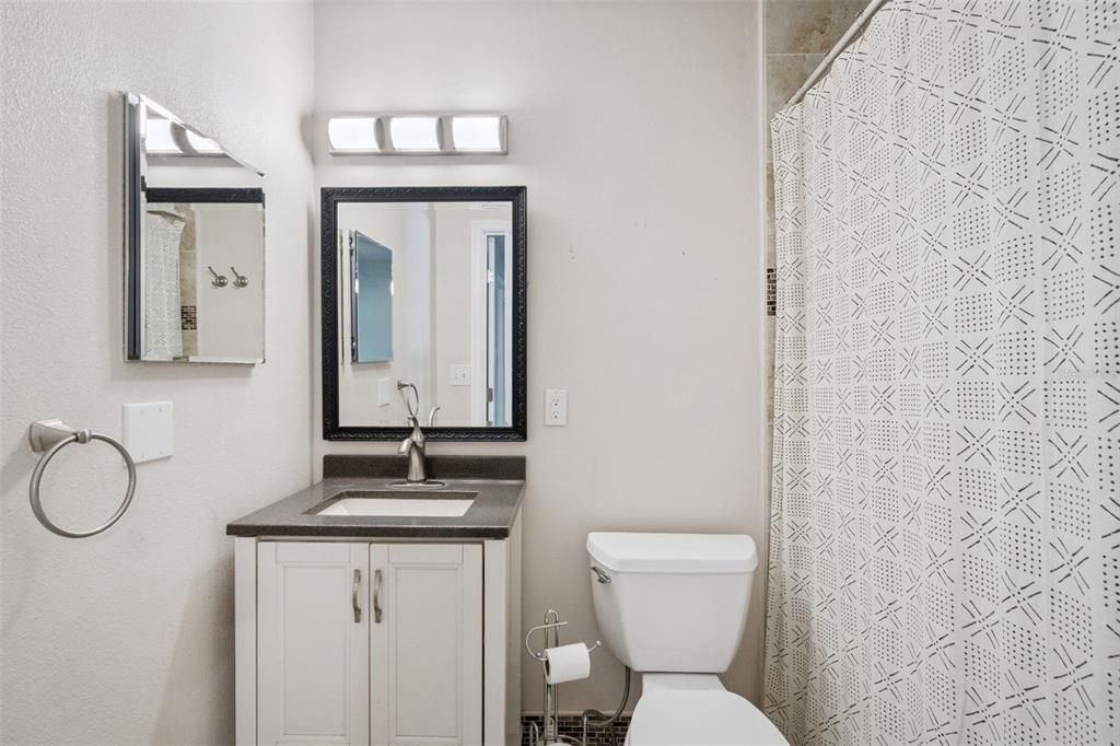 Activo con contrato: $895,000 (3 camas, 3 baños, 1808 Pies cuadrados)