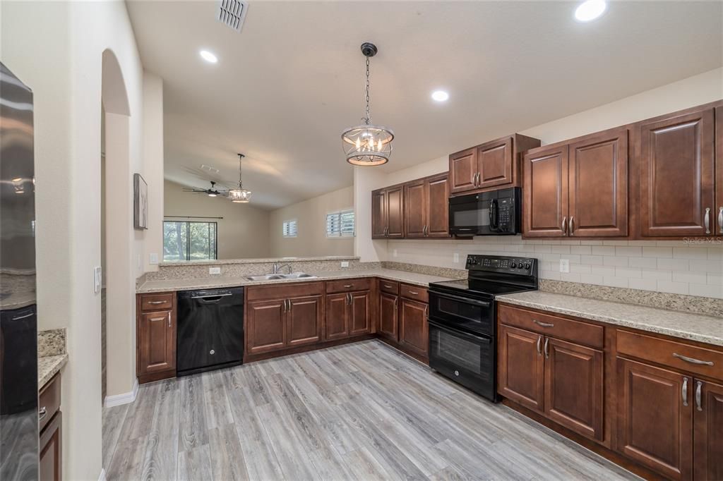 En Venta: $428,000 (3 camas, 2 baños, 1741 Pies cuadrados)