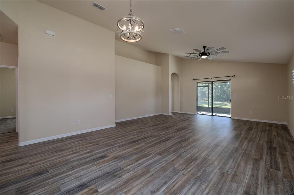 En Venta: $428,000 (3 camas, 2 baños, 1741 Pies cuadrados)