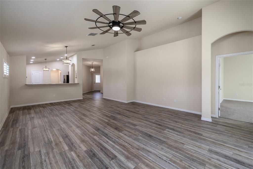 En Venta: $428,000 (3 camas, 2 baños, 1741 Pies cuadrados)