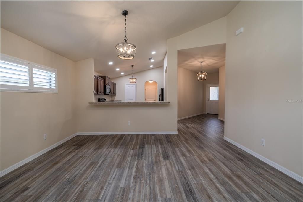 En Venta: $428,000 (3 camas, 2 baños, 1741 Pies cuadrados)