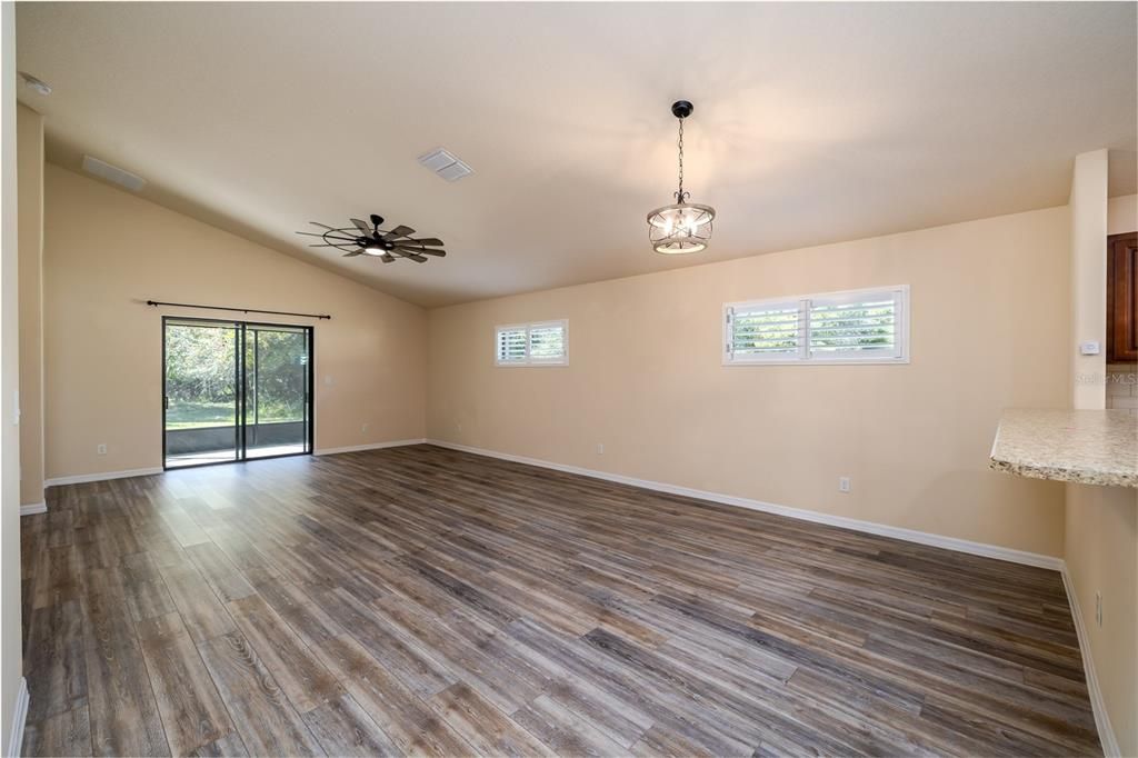 En Venta: $428,000 (3 camas, 2 baños, 1741 Pies cuadrados)