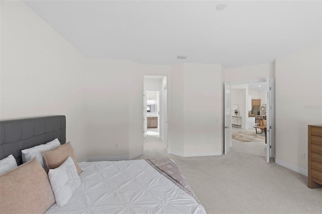 For Sale: $599,000 (4 beds, 3 baths, 2532 Square Feet)