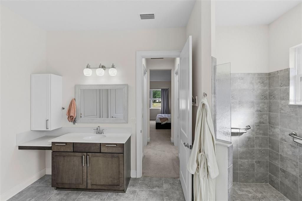 For Sale: $599,000 (4 beds, 3 baths, 2532 Square Feet)