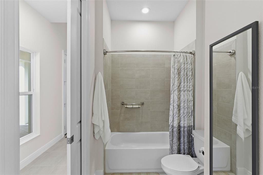 For Sale: $599,000 (4 beds, 3 baths, 2532 Square Feet)