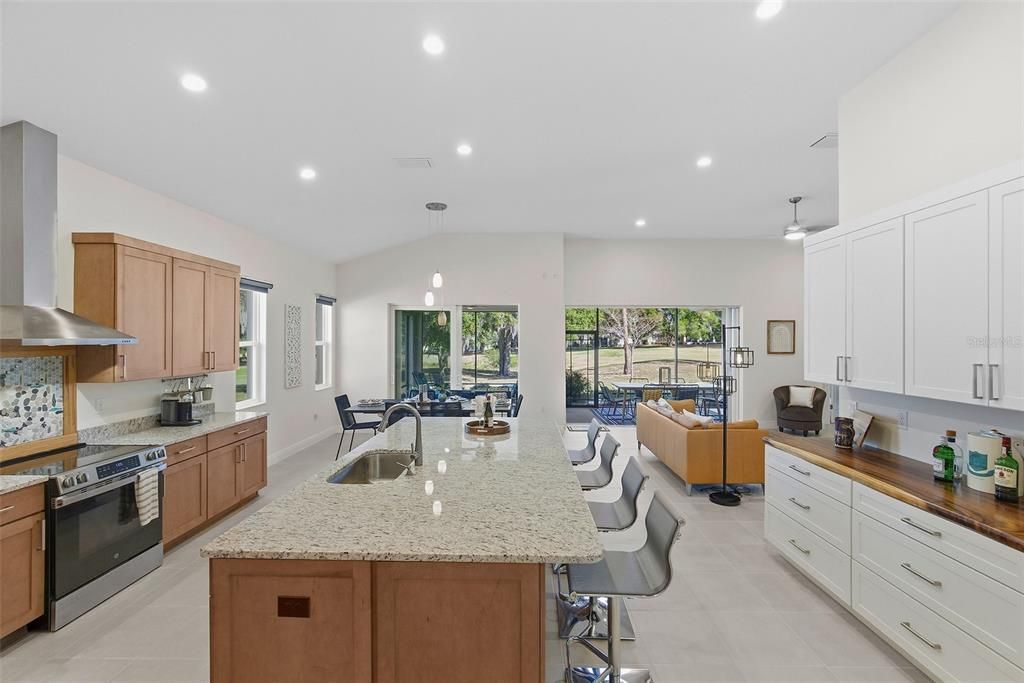 For Sale: $599,000 (4 beds, 3 baths, 2532 Square Feet)