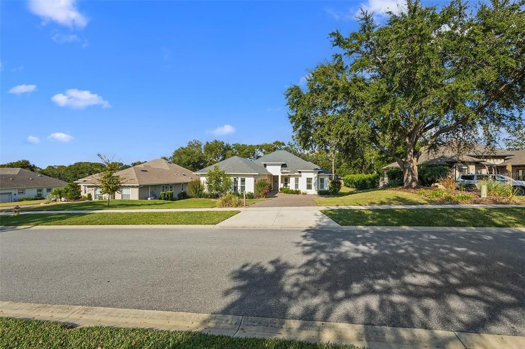 For Sale: $599,000 (4 beds, 3 baths, 2532 Square Feet)