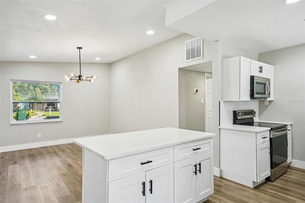 待售: $474,900 (3 贝兹, 0 浴室, 1772 平方英尺)