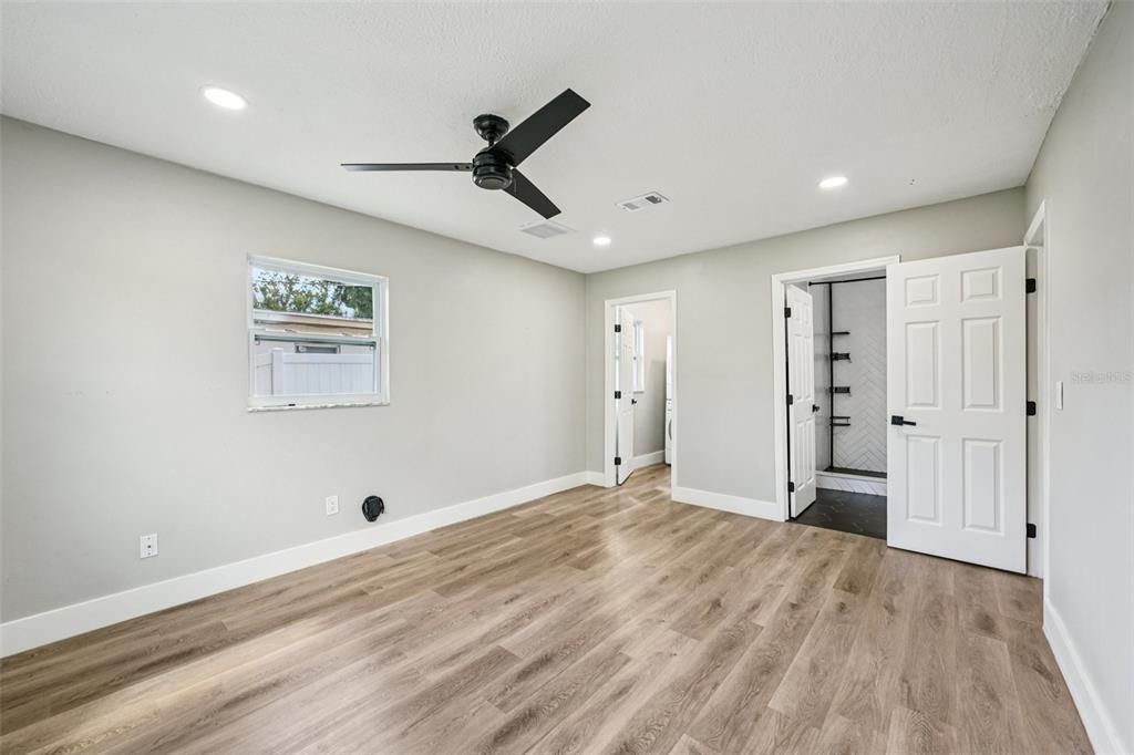 待售: $474,900 (3 贝兹, 0 浴室, 1772 平方英尺)