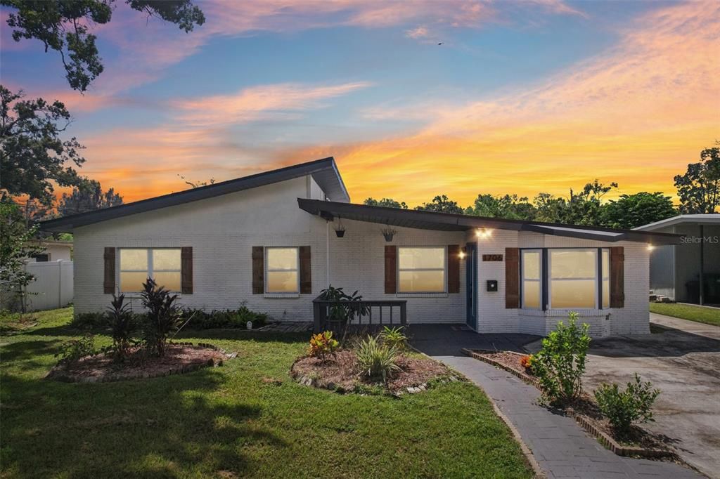 待售: $474,900 (3 贝兹, 0 浴室, 1772 平方英尺)