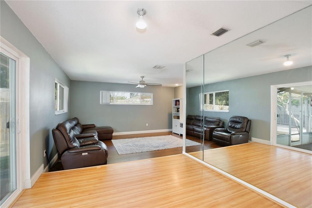 For Sale: $430,000 (3 beds, 2 baths, 1671 Square Feet)