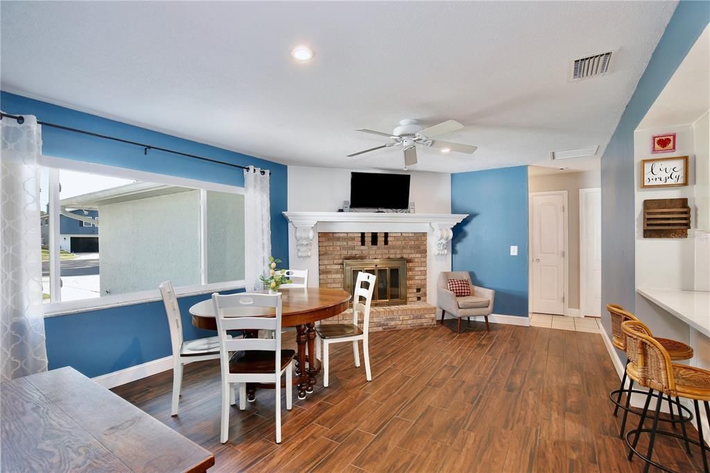 For Sale: $430,000 (3 beds, 2 baths, 1671 Square Feet)