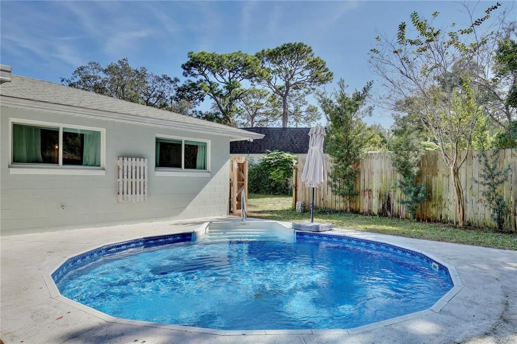 For Sale: $430,000 (3 beds, 2 baths, 1671 Square Feet)