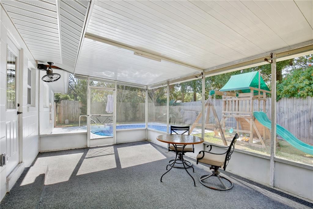 For Sale: $430,000 (3 beds, 2 baths, 1671 Square Feet)