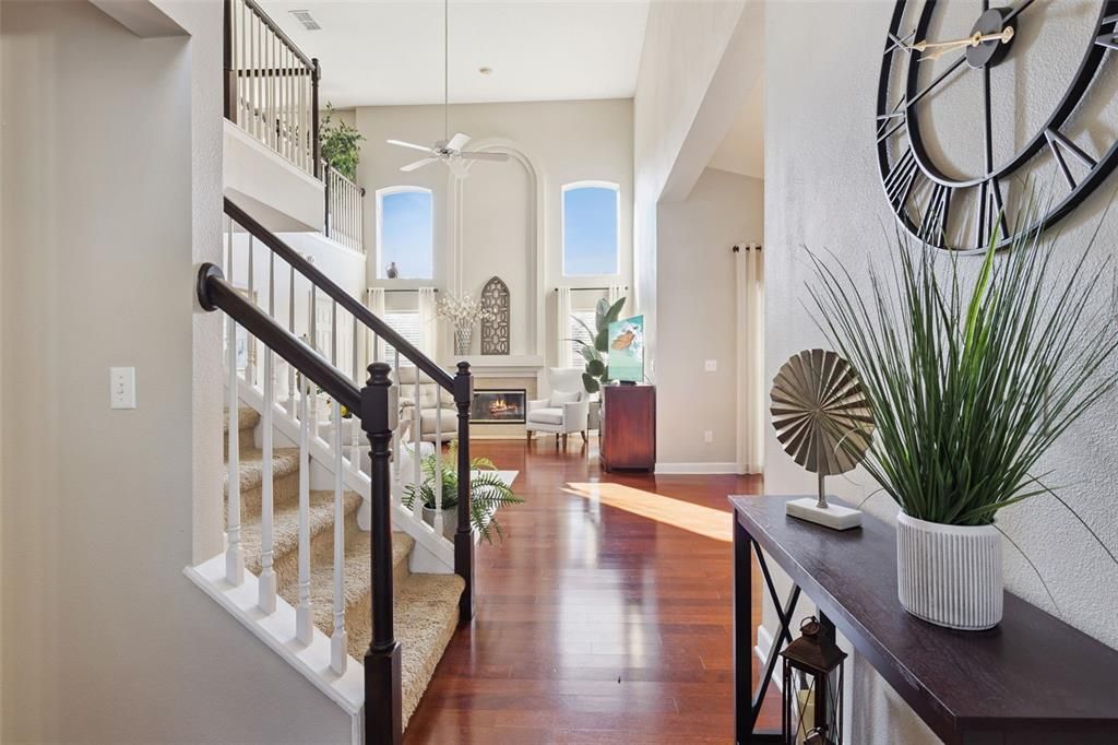 En Venta: $495,000 (3 camas, 2 baños, 2056 Pies cuadrados)