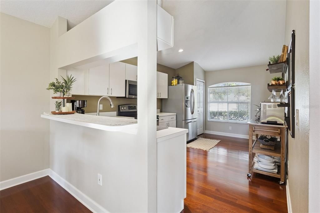 En Venta: $495,000 (3 camas, 2 baños, 2056 Pies cuadrados)