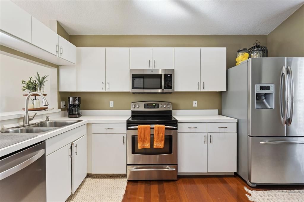 En Venta: $495,000 (3 camas, 2 baños, 2056 Pies cuadrados)