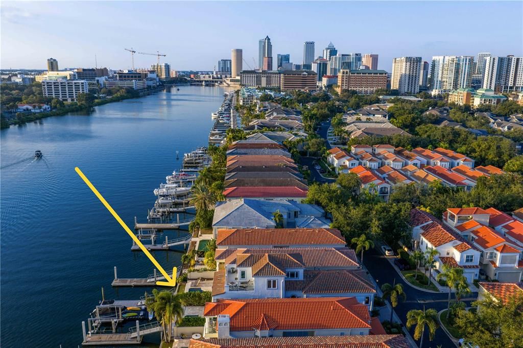 Active With Contract: $4,700,000 (4 beds, 4 baths, 4523 Square Feet)