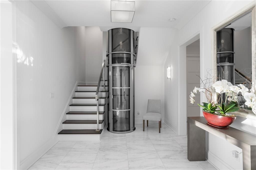 Active With Contract: $4,700,000 (4 beds, 4 baths, 4523 Square Feet)