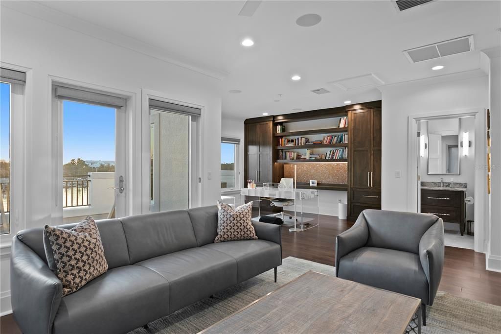 Active With Contract: $4,700,000 (4 beds, 4 baths, 4523 Square Feet)
