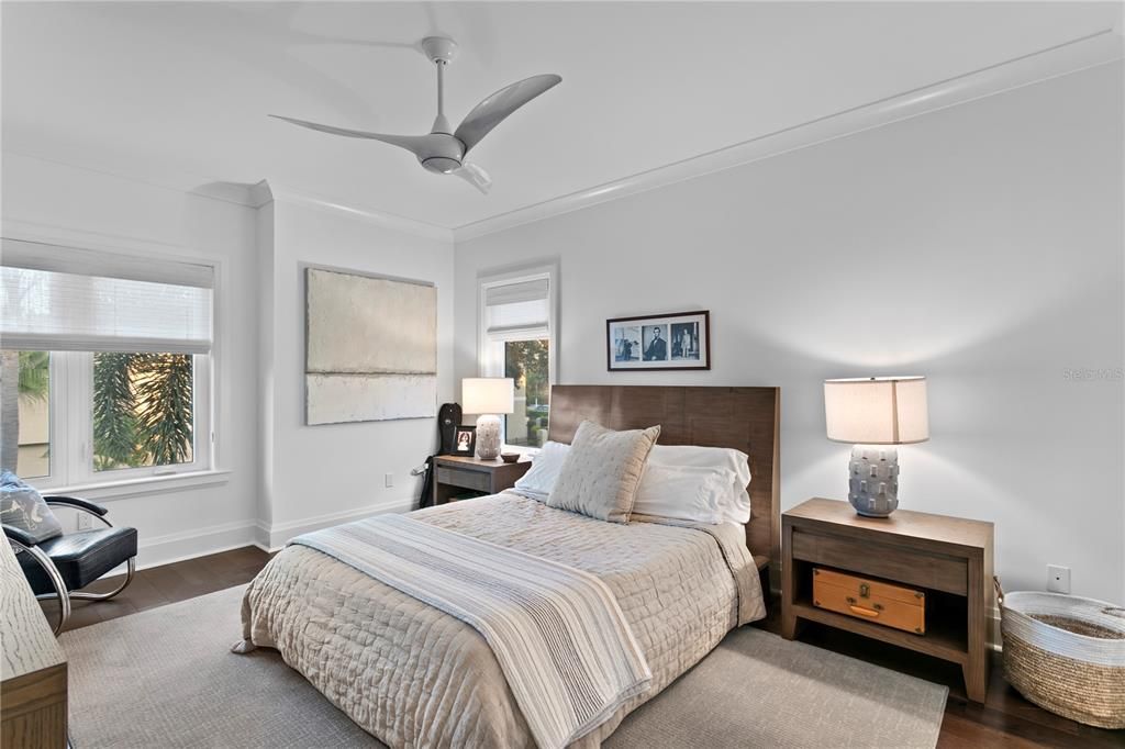 Active With Contract: $4,700,000 (4 beds, 4 baths, 4523 Square Feet)