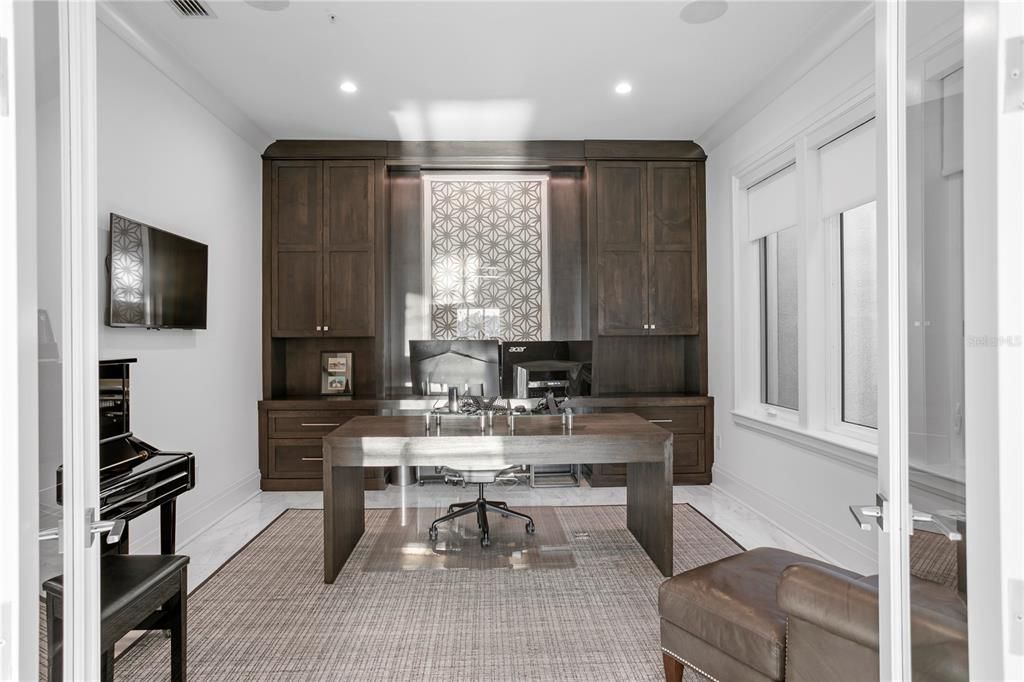Active With Contract: $4,700,000 (4 beds, 4 baths, 4523 Square Feet)