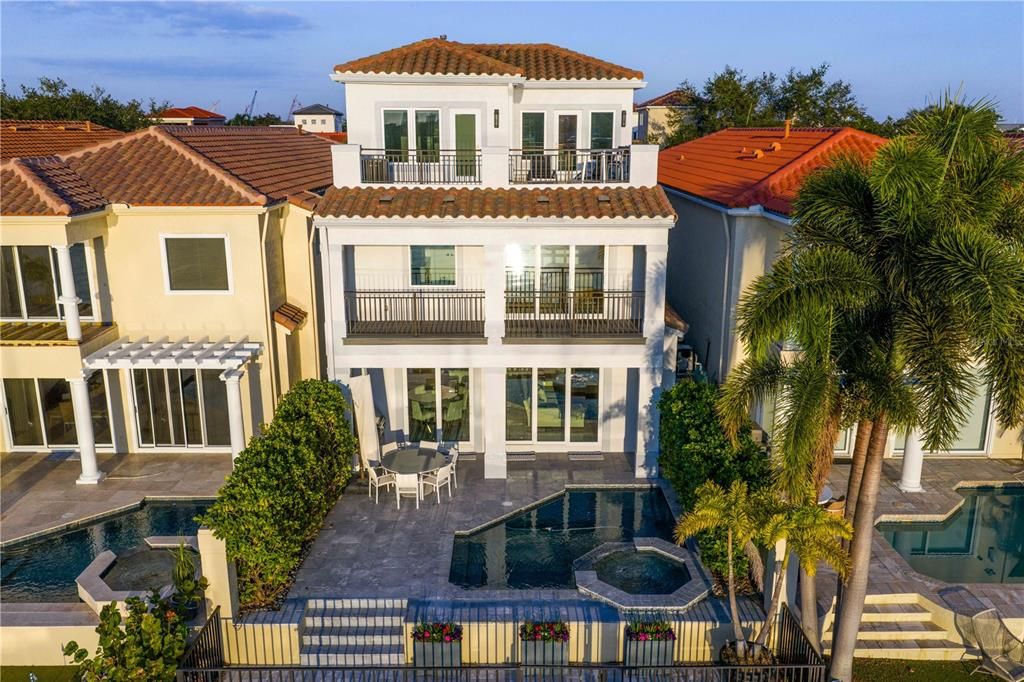 Active With Contract: $4,700,000 (4 beds, 4 baths, 4523 Square Feet)