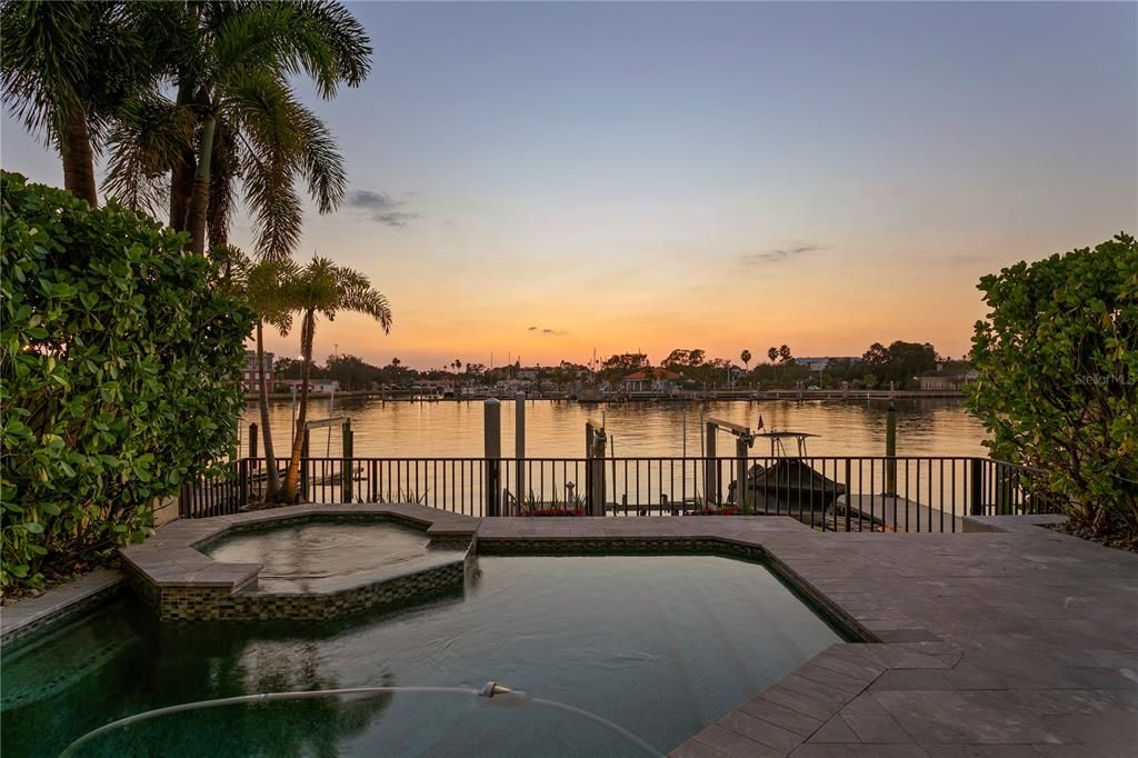 Active With Contract: $4,700,000 (4 beds, 4 baths, 4523 Square Feet)
