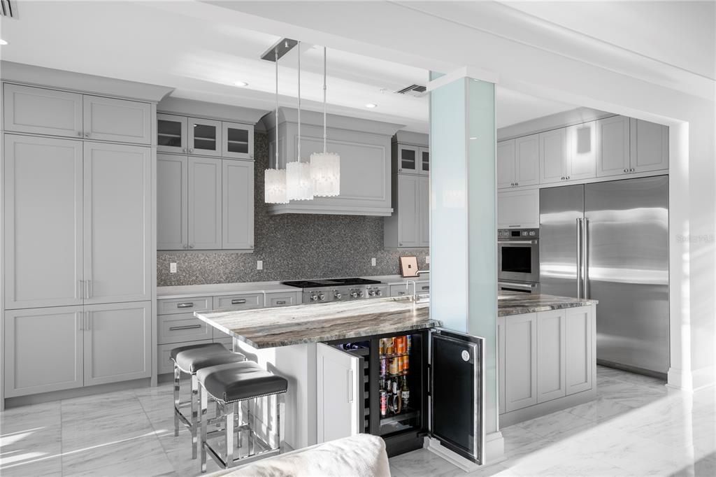 Active With Contract: $4,700,000 (4 beds, 4 baths, 4523 Square Feet)