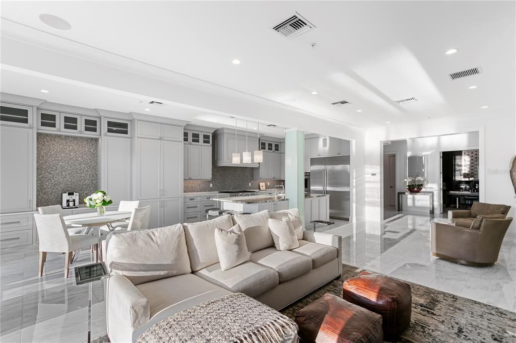 Active With Contract: $4,700,000 (4 beds, 4 baths, 4523 Square Feet)