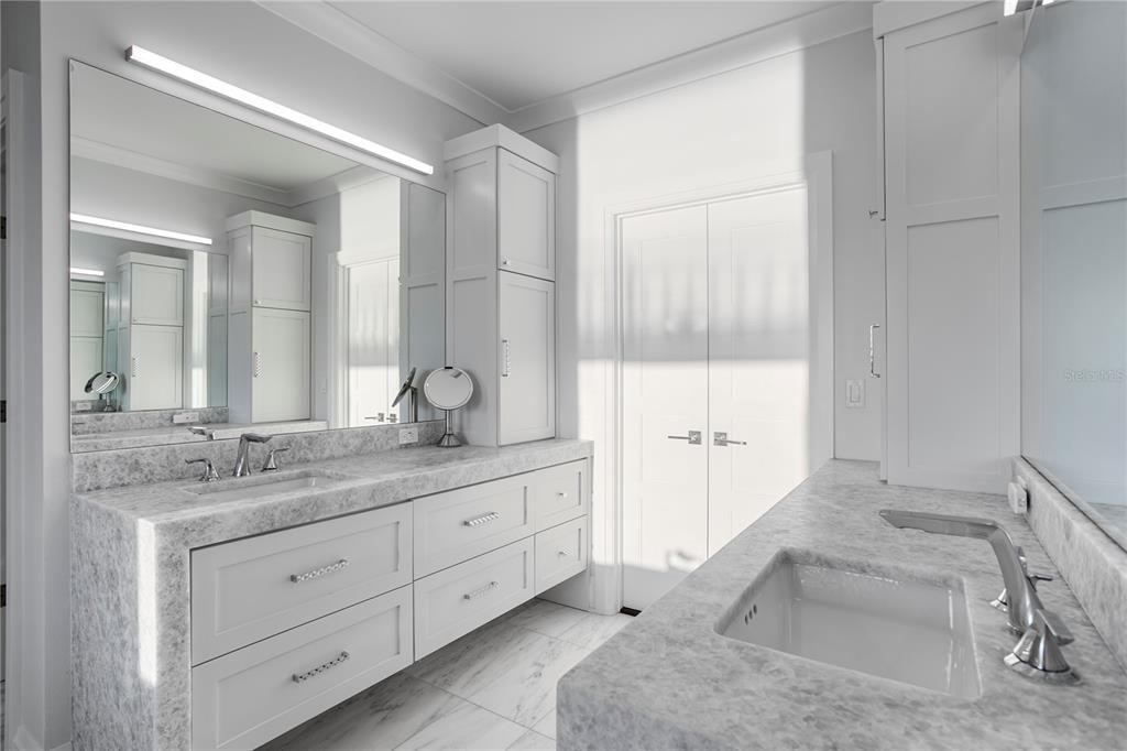 Active With Contract: $4,700,000 (4 beds, 4 baths, 4523 Square Feet)